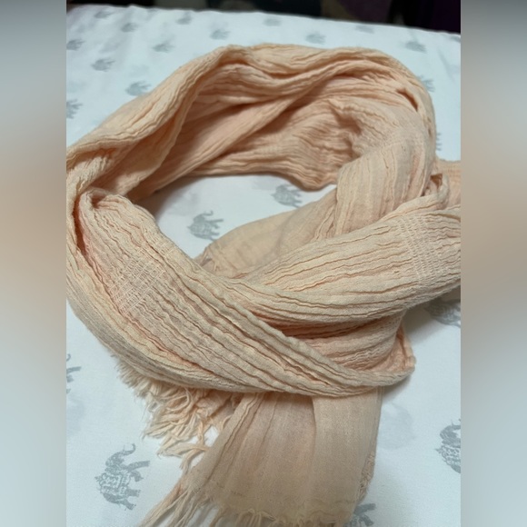 H&M Lightweight Scarf - Picture 2 of 9